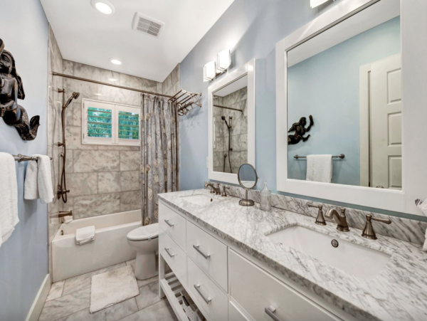 Lido Key Vacation House with Pool Near St. Armands Circle